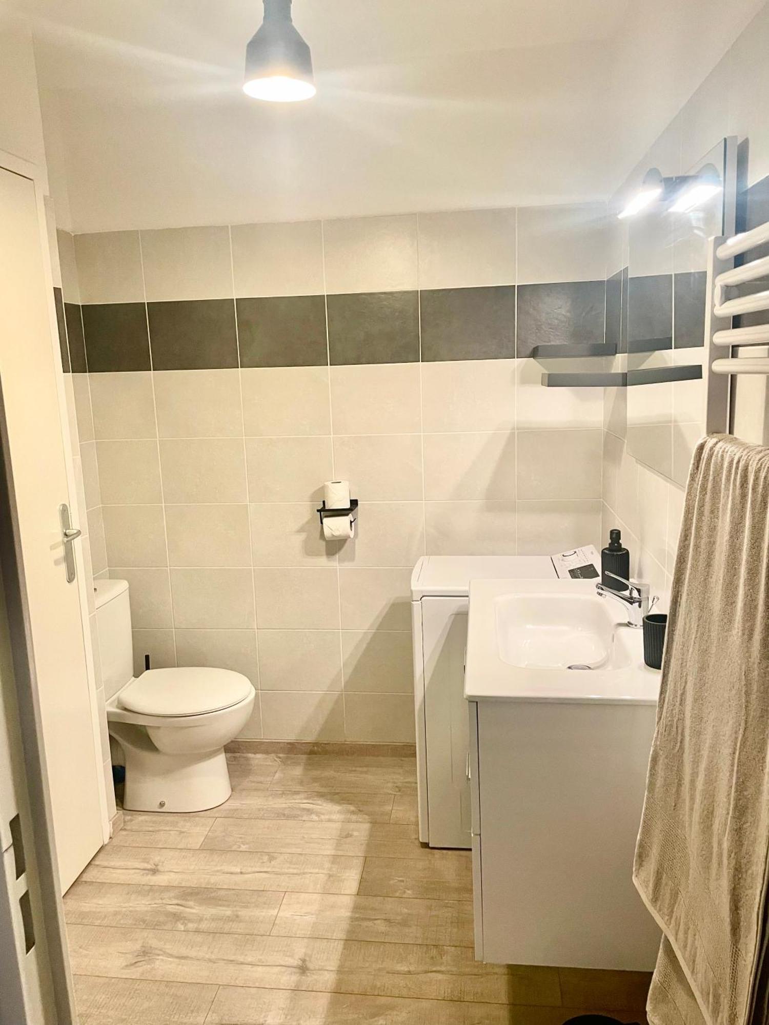 Place De Parking En Sous Sol Privatif Apartment *